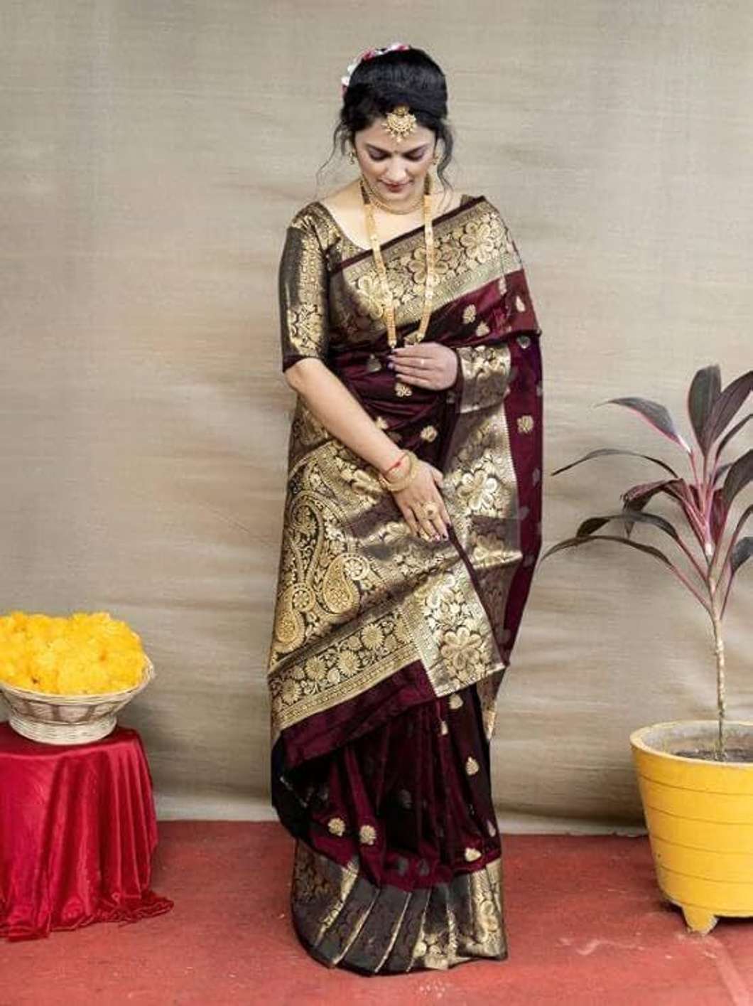 Paisley Kanjivaram Jacquard, Pure Silk Saree (Green) - Image 5