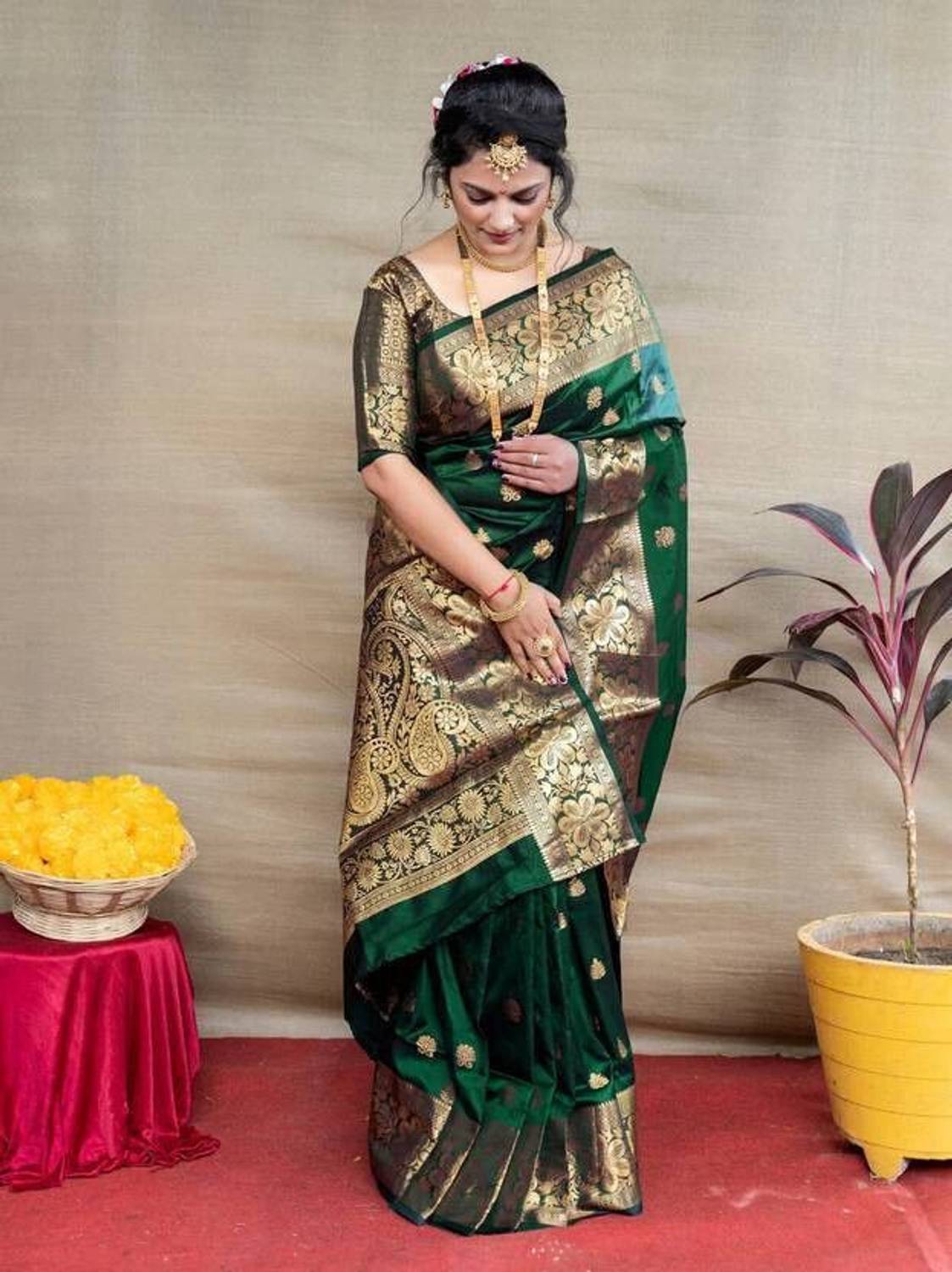 Paisley Kanjivaram Jacquard, Pure Silk Saree (Green)