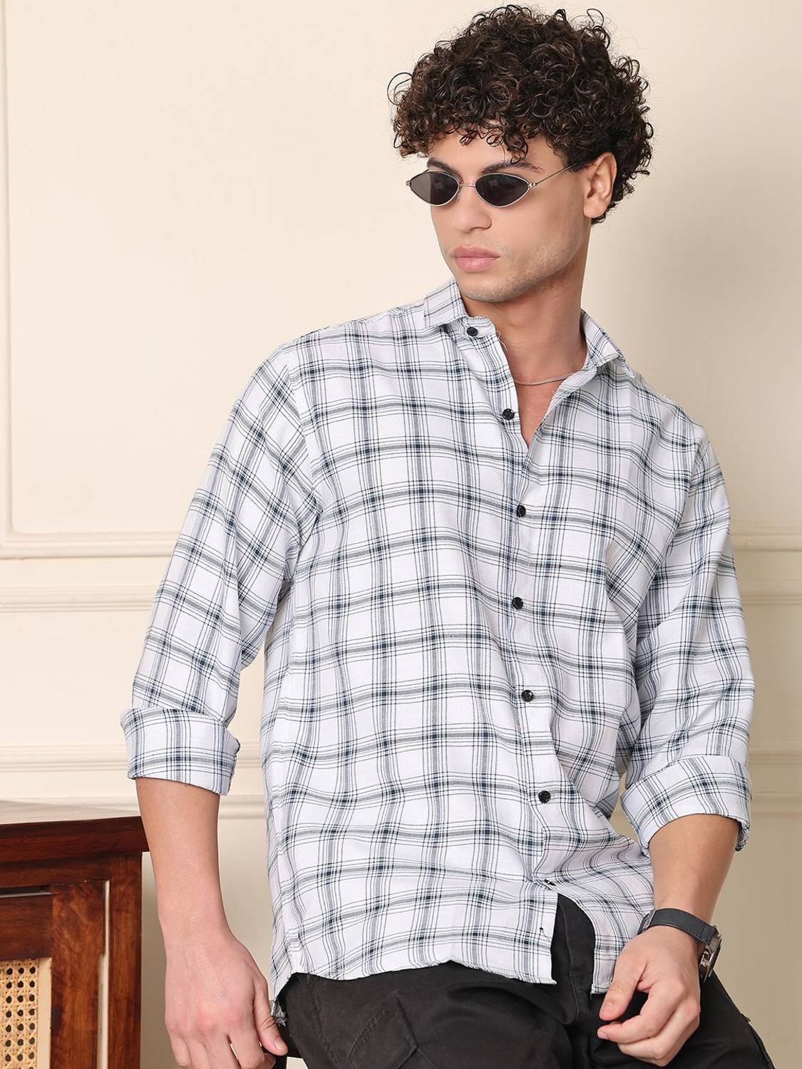 METRONAUT Men Regular Fit Solid Spread Collar Casual Shirt